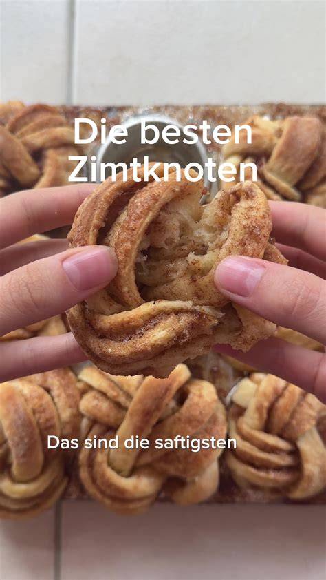 Schritt-für-Schritt-Anleitung zum Ausrollen und Bestreichen des Zimtschneckenteigs