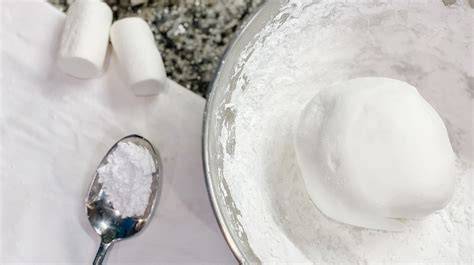 Schritt-für-Schritt-Fotoanleitung: Verarbeitung von klassischem Fondant ohne Marshmallows