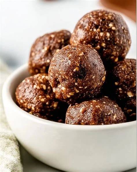 Schritt-für-Schritt-Fotocollage: Brownie-Energy-Balls