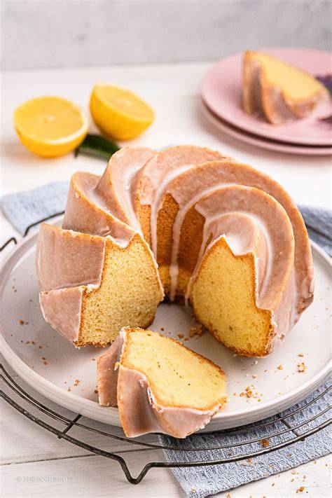 Schritt-für-Schritt-Fotos: Mohn-Becherkuchen mit Zitronenglasur