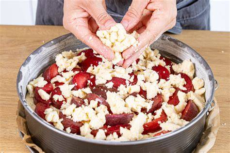 Schritt-für-Schritt-Fotos: Rührteig, Backen, Frosting, Streusel