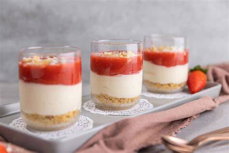 Schritt-für-Schritt-Fotoserie: No-Bake- und Baked-Cheesecake im Vergleich