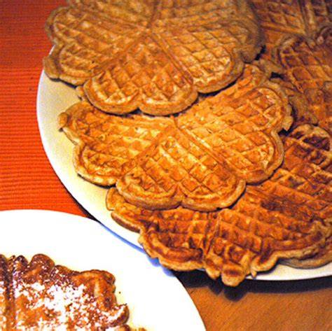Schritt-für-Schritt-Zubereitung: Dinkel-Waffelteig anrühren