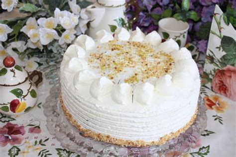 Schritt-für-Schritt-Zutaten: Vanille, Sahne, Rum, Nougat