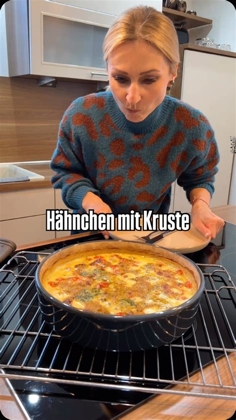 Schrittfolge: Zutaten im Becher, Rührschüssel, gefettete Form, Backen im Ofen, Stäbchentest