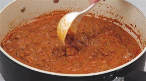 Schrittweise Zubereitung von Pflaumen-Rhabarber-Marmelade