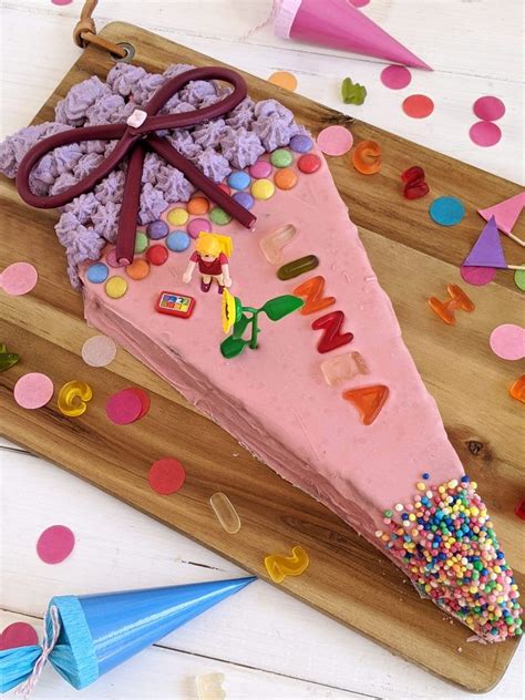 Schultüten Torte in rosa als Einschulungsgeschenk