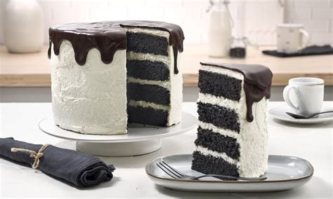 Schwarz-Weiß Torte Anschnitt