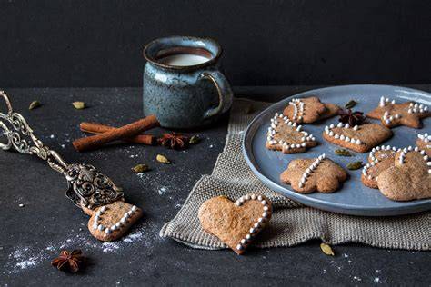 Schwedische Pfefferkuchen mit Gelee in Mulden
