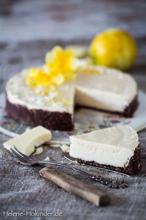 Seidentofu und Zitronen als Zutaten für vegane Käsekuchenfüllung