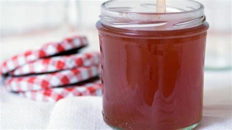 Selbstgemachte Diabetiker-Marmelade im Wasserdampf einkochen