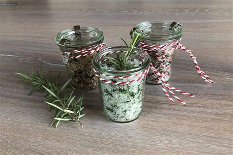 Selbstgemachte kulinarische Rosen-Geschenke