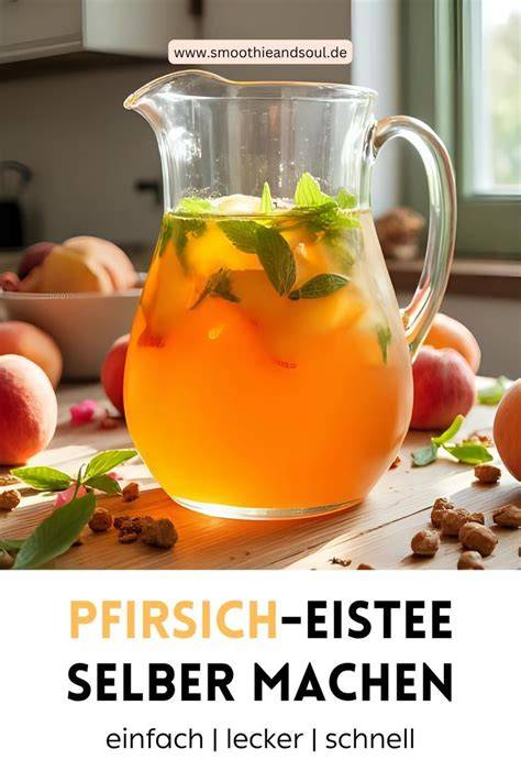 Selbstgemachter Eistee mit Pfirsich und Minze im Glas