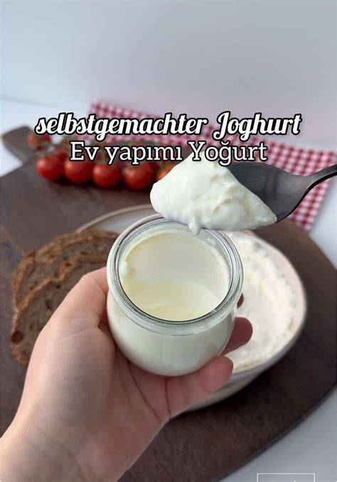 Selbstgemachter Vanille-Vla im Topf