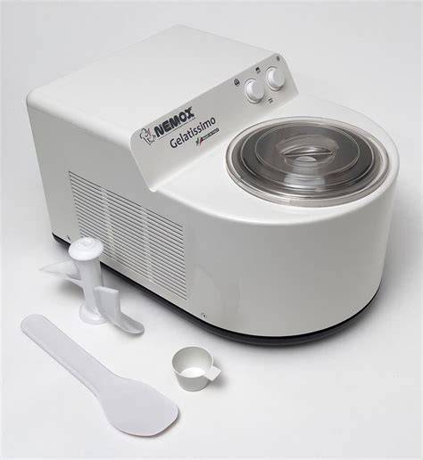 Selbstgemachtes Eis - frische Portion aus der Nemox Gelatissimo