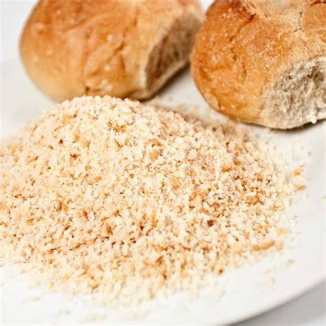 Semmelbrösel und frisches Brot