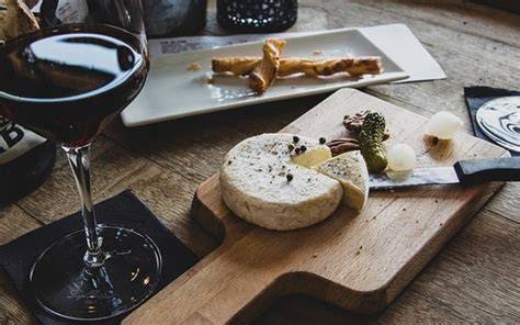 Sensorik: Verkostung von Alpenrosenhonig mit Käse und Tee