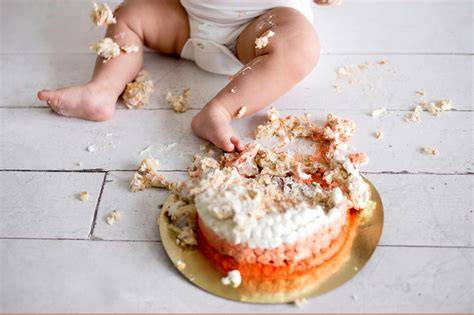 Sensorische Erfahrung: Cake Smash zum 1. Geburtstag