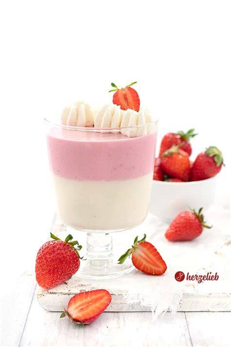 Servierempfehlung: Sahnetuffs, Erdbeeren, Rosarot