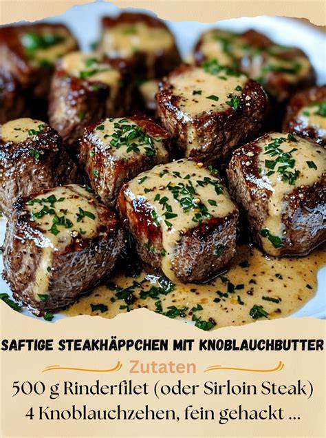 Servieren: Stücke schneiden, mit Schlagsahne reichen
