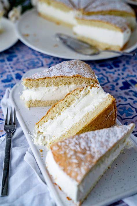 Servieren und Aufbewahrung der Käse-Sahne-Torte