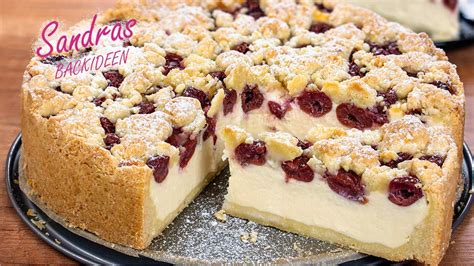 Serviersuggestion Bauckhof Käsekuchen mit Kirschen und Mandeln