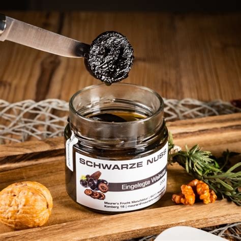 Serviervarianten: Schwarze Nuss zu Käse, Fleisch und Dessert