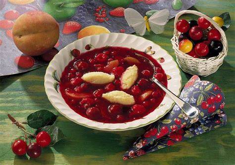 Serviervorschläge: Brownie-Würfel, Ingwer-Eis, Fruchtsuppe, Aprikosen mit Vanille-Zitrone