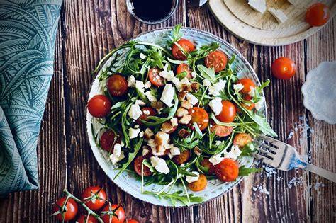 Serviervorschläge: Feldsalat, Rucola, gegrilltes Gemüse mit Honig-Senf-Dressing