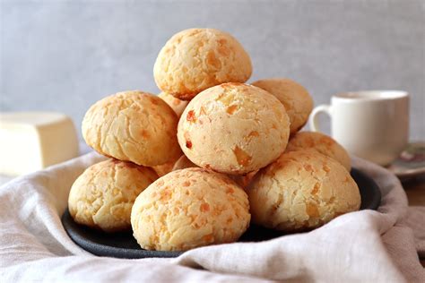 Serviervorschläge: Keksplatten mit Sequilhos, Pão de Queijo und Meringue