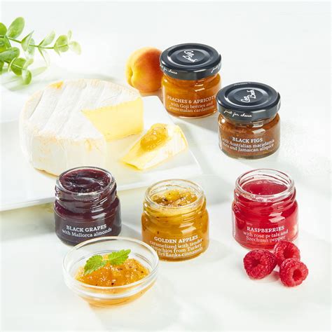 Serviervorschläge: Marmelade zu Käse, Joghurt und Gebäck