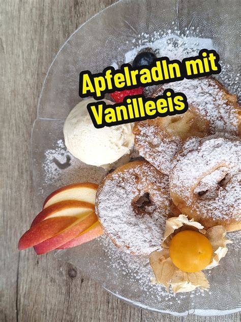 Serviervorschläge: Staubzucker, Vanilleeis, Schlagobers neben Apfelschlangerl-Schnitten