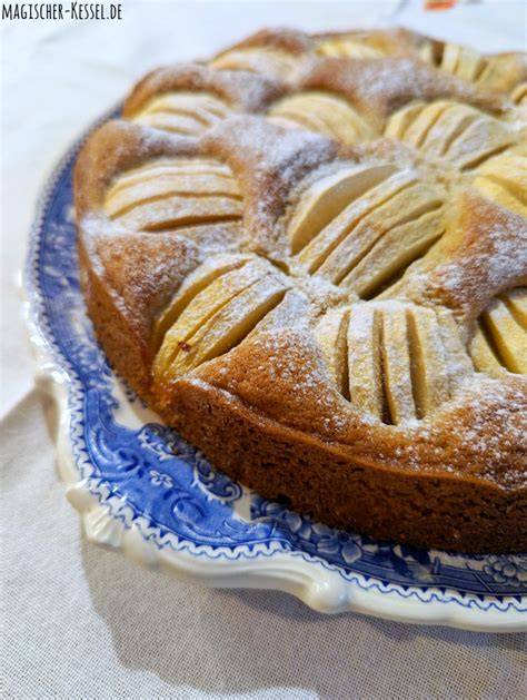 Serviervorschläge Apfelkuchen - Puderzucker, Sahne, Vanilleeis