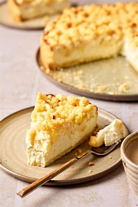 Serviervorschläge für Apfelkuchen mit Quark: mit Sahne, Eis oder Fruchtsoße