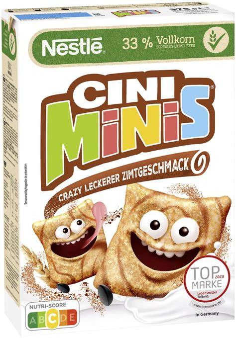 Serviervorschlag: Cini Minis Torte sommerlich dekoriert