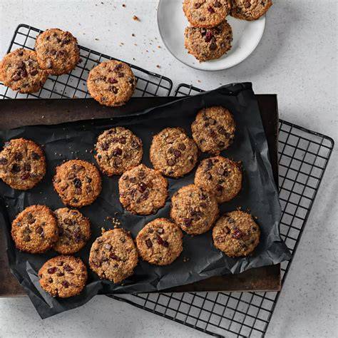 Serviervorschlag: Gefüllte Schoko Cookies mit Milch