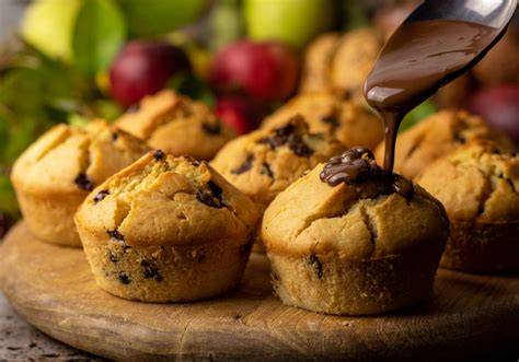 Serviervorschlag: Muffins mit Karamellsauce