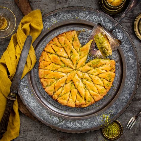Serviervorschlag: Rauten aus griechischer Baklava mit Mokka