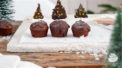 Serviervorschlag: Schoko Spekulatius Muffins auf der Festtafel