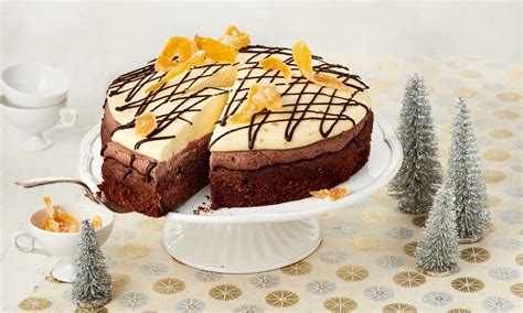 Serviervorschlag: Schoko-Orangen-Torte im Advent