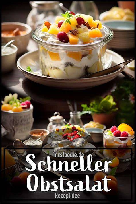 Serviervorschlag: Stücke mit gemischtem Obstsalat und Puderzucker