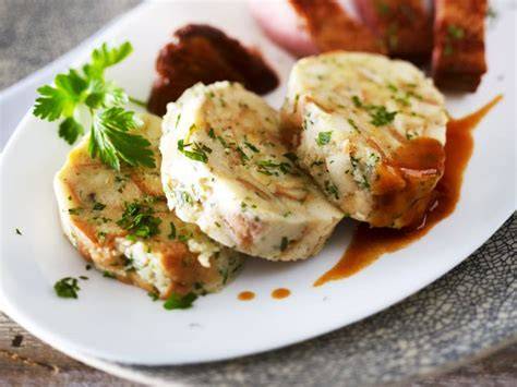 Serviettenknödel als Beilage, Schritt-für-Schritt