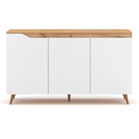 Sideboard mit skandinavischem Design und Lichtakzenten