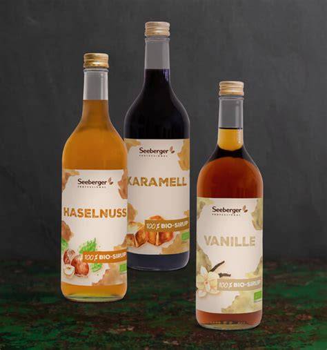 Sirupflaschen in verschiedenen Geschmacksrichtungen (Vanille, Karamell, Haselnuss)