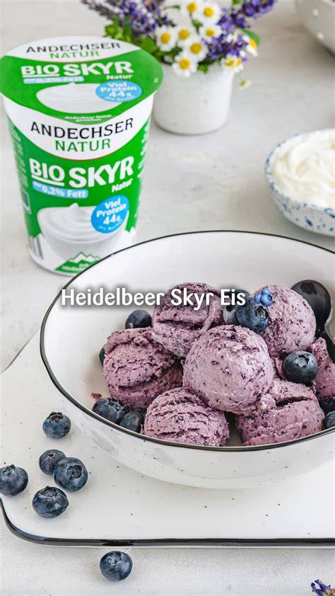 Skyr Eis in der Eismaschine mit cremiger Konsistenz
