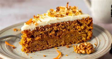 Skyr Protein Carrot Cake mit Frosting