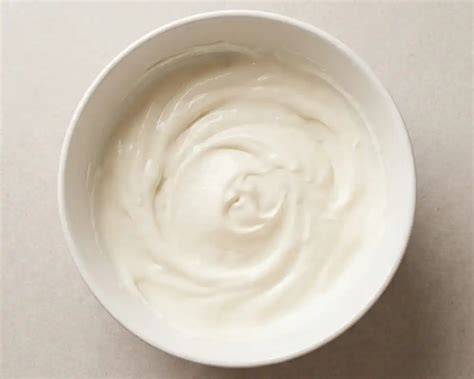 Skyr-Quark-Creme in Schüssel