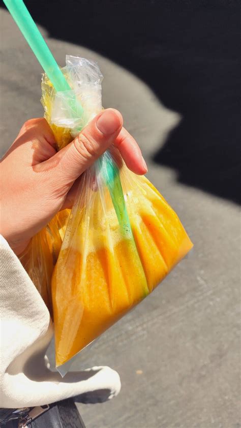 Slush im Plastikbeutel zubereitet