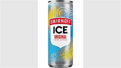 Smirnoff Ice Dose und Glas mit Eis und Zitrone