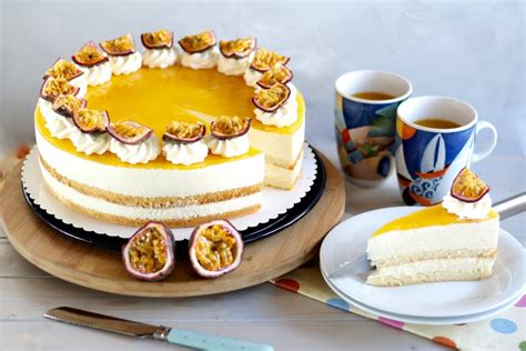 Solero Torte Fruchtspiegel: Maracuja-Guss richtig auftragen
